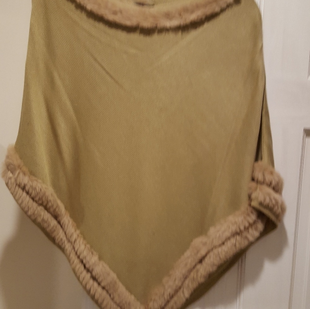 Kenneth Cole poncho